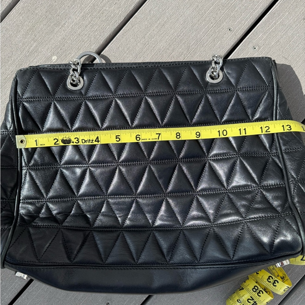 Michael Kors Black Leather Tote Bag with Chain Detail - Picture 5 of 9